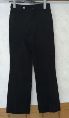 黒ズボン　黒パンツ　長ズボン