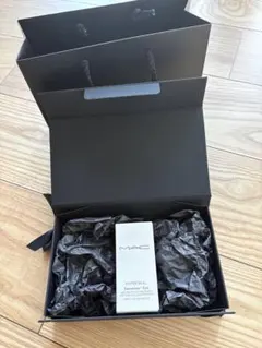 MAC ハイパーリアル センシティブ アイ　美容液　プレゼント仕様　未開封 MAC ハイパーリアル センシティブ アイ 美容液 プレゼント仕様 未開封
