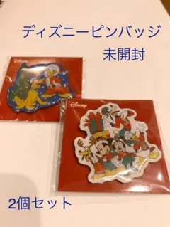 【2個セット】ディズニー　クリスマス　ピンバッジ　ファミマ　ミッキーフレンズ