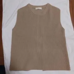 ニットベストバックスリット