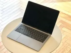 充放電46回 Macbook Air 13インチ グレイ 8G/256G