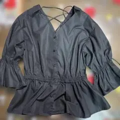 ブラック五分袖ブラウス