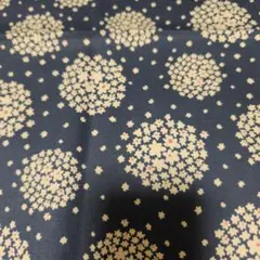 北欧柄　ボタニカル柄　ネイビー系　約110✕55 生地　はぎれ