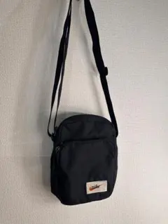 NIKEブラックへリテージクロスボディバッグ |ショルダーバッグ