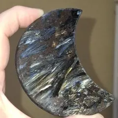 天然石✨️ヌーマイト　月型✨️台座付き　①