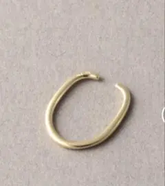 美品　オーバルイヤーカフK10（片耳）　Lila's