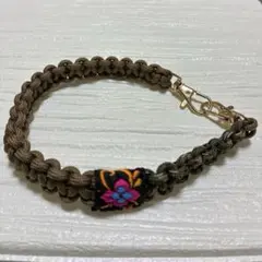 パラコード　スマホストラップ　バックチャーム　　カーキ&カモフラ柄