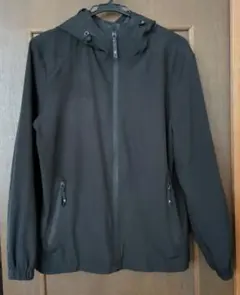 ブラックナイロンジャケット フード付き サイズ不明