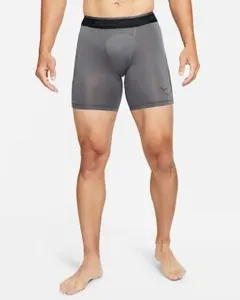 Nike Pro ブラックタイツ 未使用タグ付き　Lサイズ