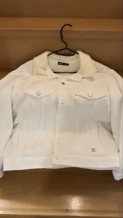 Item thumbnail for item efb7b5a2-5f63-4ec2-919a-29f33c8b28d7