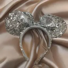 ディズニー カチューシャ シルバー スパンコール