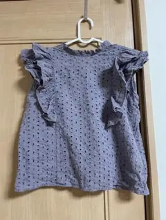 nice claup フリル付き透かし編みノースリーブシャツ