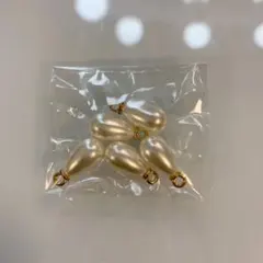 アクセサリーパーツ 高級樹脂パール ヒートン付き しずく型