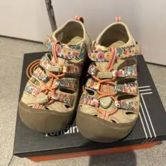 KEEN サンダル フローラルパターン 18.5cm
