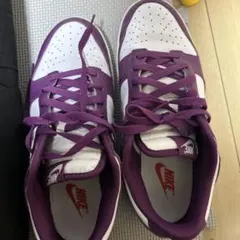 Nike パープル ホワイト スニーカー