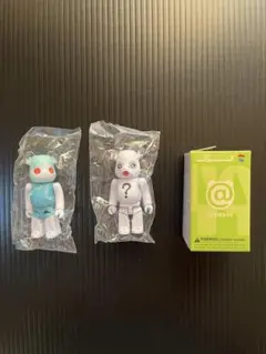 ベアブリック シリーズ49 ARTIST アイマイナ 表裏 カード付き