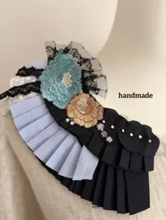 cotton 花刺繍　ビーズコラージュ　プリーツつけ襟　ブローチ
