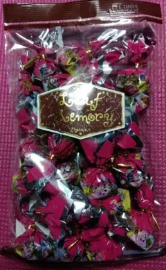 モンロワール リーフメモリー 250g 限定リーフチョコレート（苺）いちごのサムネイル