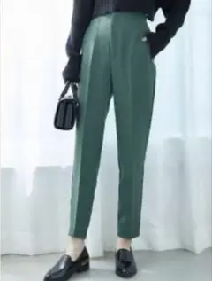 GRL センタープレス テーパードパンツ グリーン