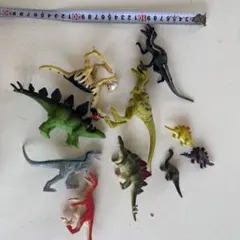 恐竜フィギュア 10体セット　おもちゃ　男の子　ダイナソー　セット売り