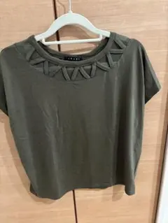 INGNI オリーブ色 半袖Tシャツ M