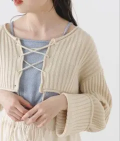 kastane クロップドニット アイボリーのサムネイル