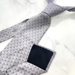 極美品 グッチ ネクタイ ロゴ総柄 シルク100 光沢感 トムフォード グレー