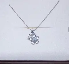 エステールホールディングス 花ネックレス