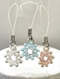 ハンドメイド ビーズフラワー ストラップ 花モチーフ チャーム 1つ