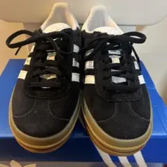 adidasガゼル厚底