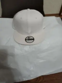 ニューエラ　ホワイト 9FIFTY キャップ