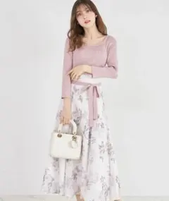 ウエストリボン付きリブニットドッキングフラワープリントワンピース