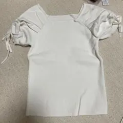 ホワイトパフスリーブニットトップス