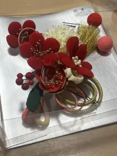 【成人式や卒業式に】和風 髪飾り 赤と白の花