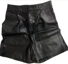 GU 黒 合成皮革 ハーフパンツ Lサイズ