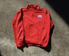 UWGロゴ刺繍 赤 ジップアップ フリース