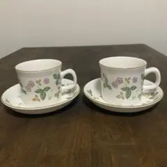 wedgwood ワイルドストロベリー　カップ　ソーサー　2セット