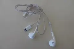 Lightning接続イヤフォン ホワイト