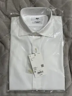 ユニクロスーパーノンアイロンスリムフィット ホワイト白ワイシャツ M