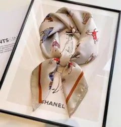 シルク風スカーフ ベージュ系 馬柄 上品 ストール 大判 おしゃれ 春物 小物