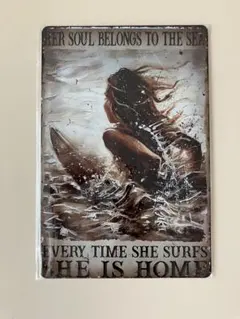 HER SOUL BELONGS TO THE SEA サーフボード ブリキ看板