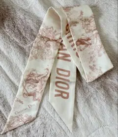 Christian Dior ディオール　ミッツァ　スカーフ　DIOR シルクのサムネイル