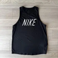 NIKE ブラック タンクトップ　ジム　ヨガ　スポーツウェア