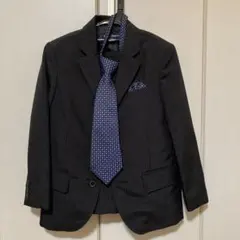 120cm 黒ストライプフォーマルスーツ（ジャケット・ネクタイ・ショートパンツ）