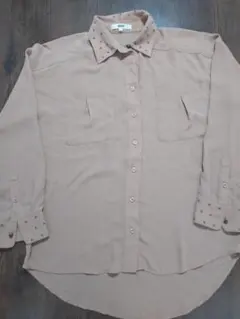 OZOC スタッズ付き長袖シャツ 38 ベージュ