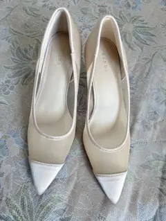 RANDA ベージュ ポインテッドトゥ ハイヒール　23.0cmサイズ