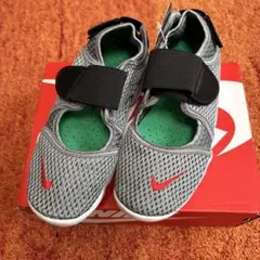 Nike エアリフト　２１cm キッズシューズ グレー/ブラック/グリーン