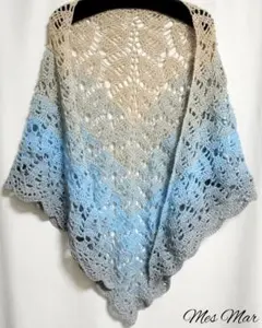 手編み　三角ショール①⓪⑤　ストール　バレエ　マフラー　ひざ掛け　ハンドメイド
