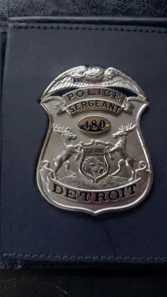 デトロイト市警　DPDポリスバッジ 　sergeant　巡査部長 2026年最新】デトロイト市警の人気アイテム - メルカリ