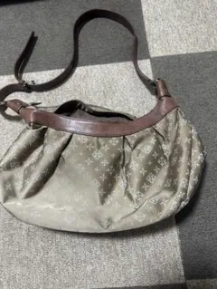 ベージュ ショルダーバッグ 合成繊維 レザー